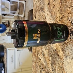 Stanley X Wicked 20 oz Quencher Tumbler - Limited Edition 🧹🧙‍♀️ Elphaba